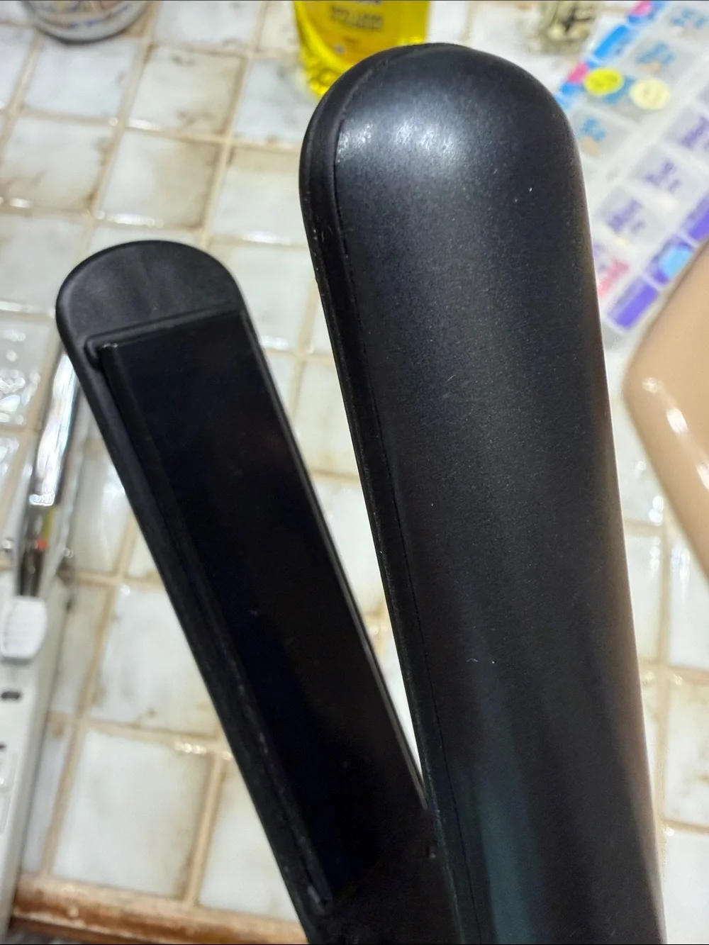 2.5 in Salon Series Curling Iron w/ Auto Off & 1 in hot shot tools Straightener